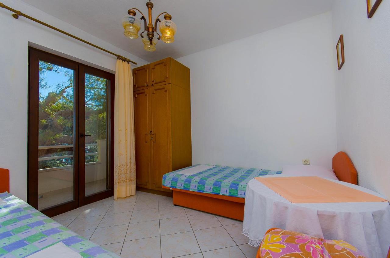 Apartments By The Sea Pisak, Omis - 2802 Εξωτερικό φωτογραφία