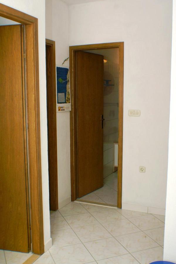 Apartments By The Sea Pisak, Omis - 2802 Εξωτερικό φωτογραφία